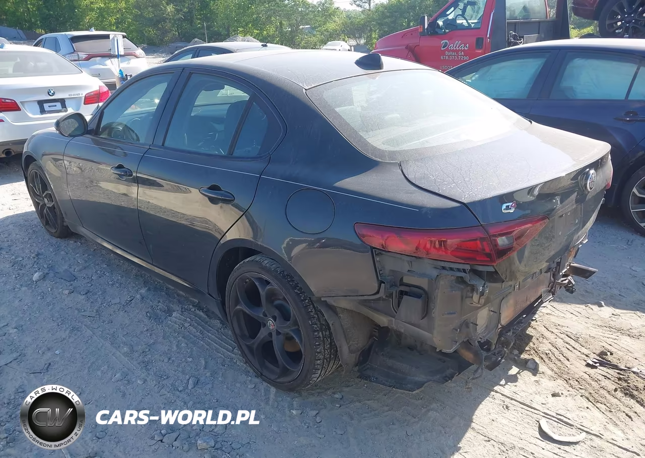 2017 Alfa Romeo Giulia Ti Awd VIN:ZARFAEENXH7538433 - 3