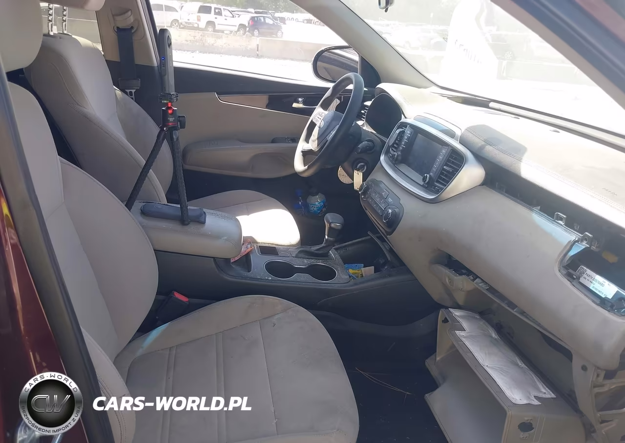 2019 Kia Sorento 2.4L Lx VIN:5XYPG4A31KG575425 - 5