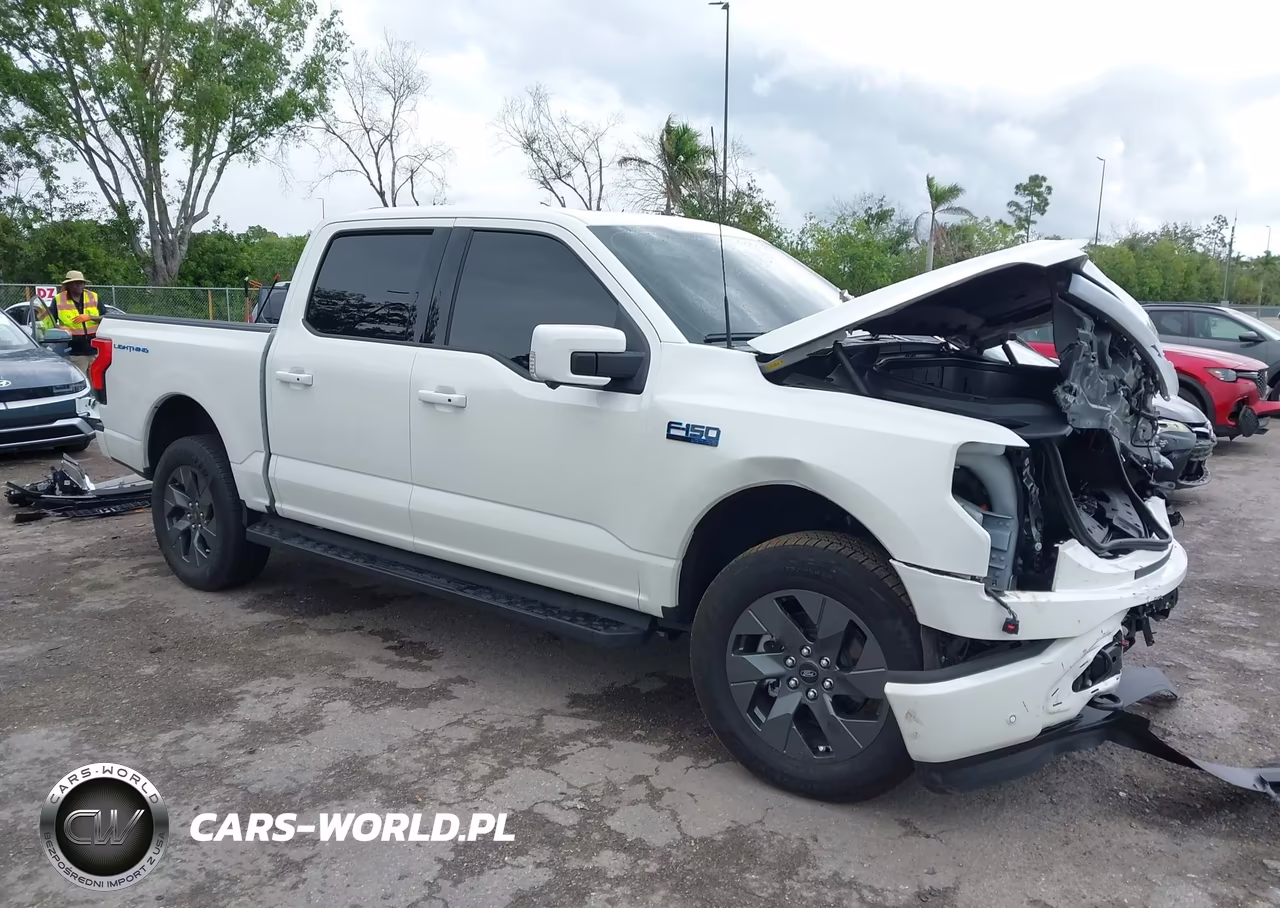 2025 Ford F-150 Lightning Lariat
