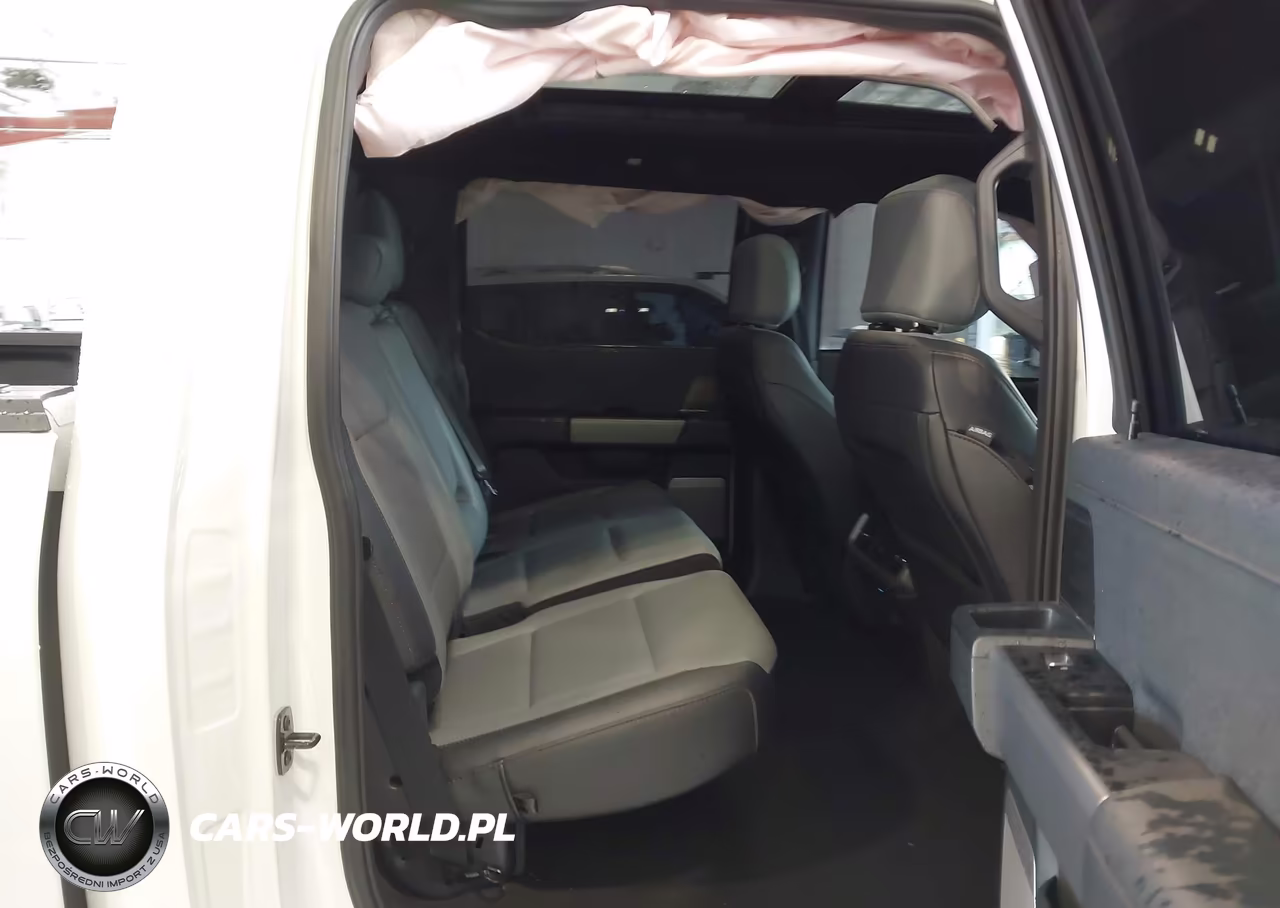 2025 Ford F-150 Lightning Lariat VIN:1FT6W5L78SWG28208 - 8