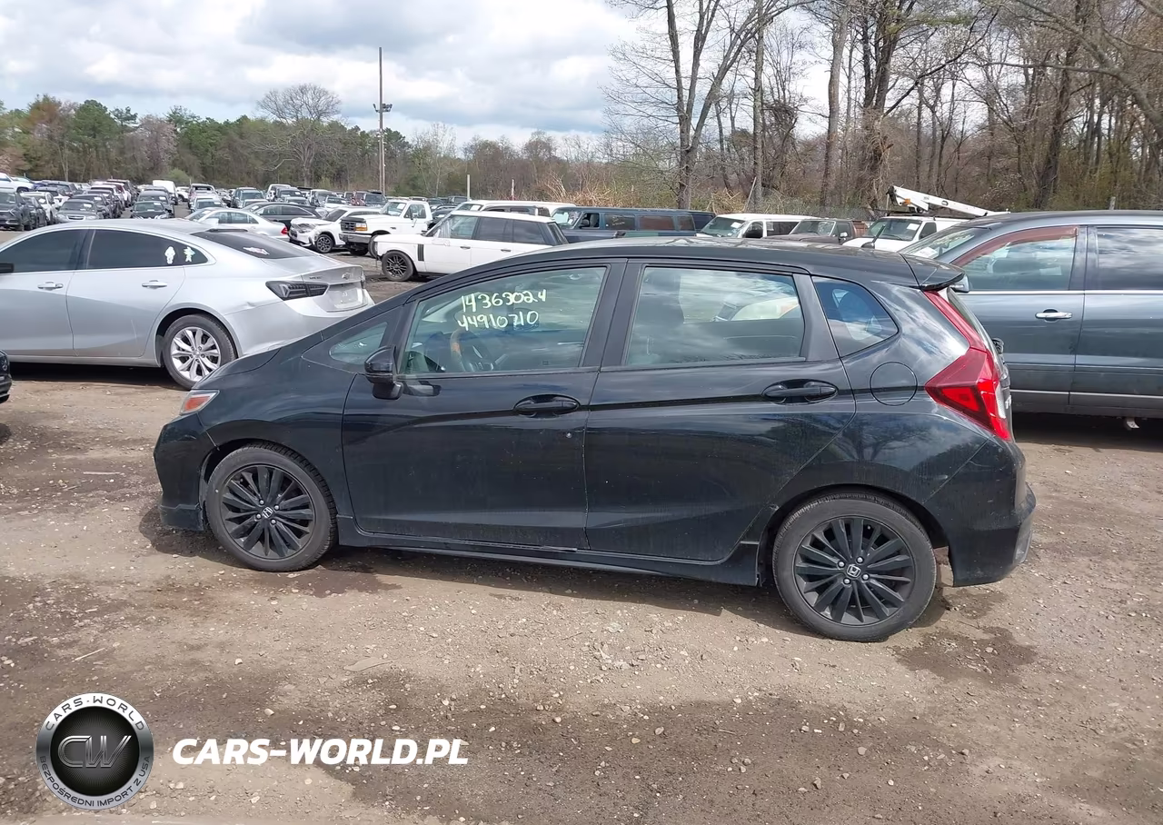 2018 Honda Fit Sport VIN:3HGGK5H62JM702173 - 14