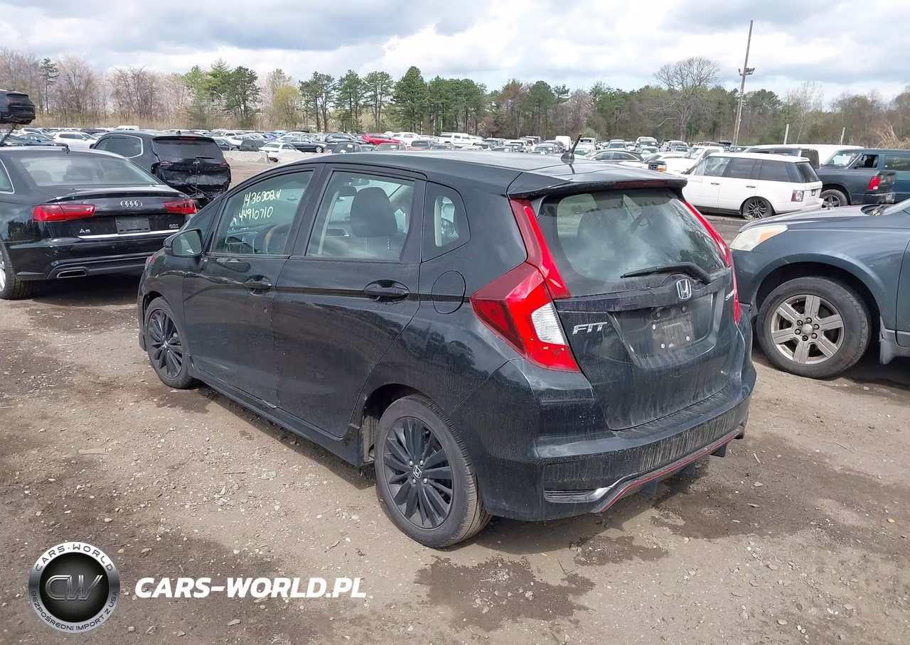 2018 Honda Fit Sport VIN:3HGGK5H62JM702173 - 3