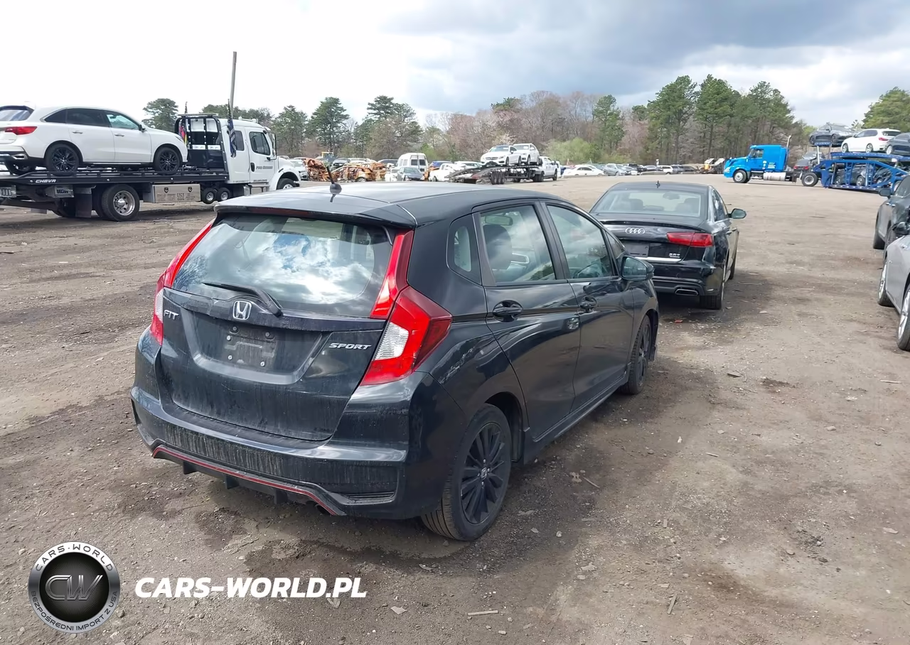 2018 Honda Fit Sport VIN:3HGGK5H62JM702173 - 4