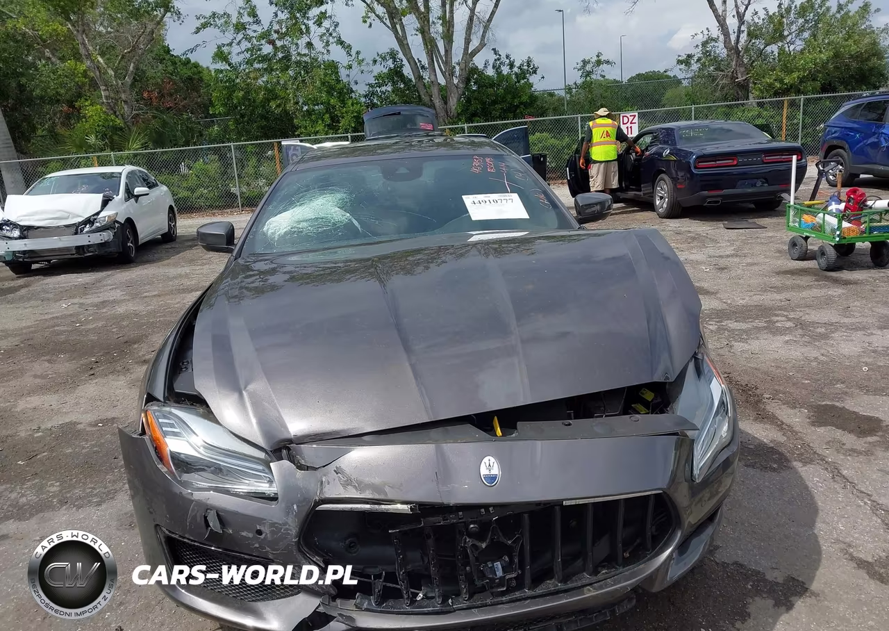 2023 Maserati Quattroporte Modena Q4 VIN:ZAM56YRM4PX423458 - 6