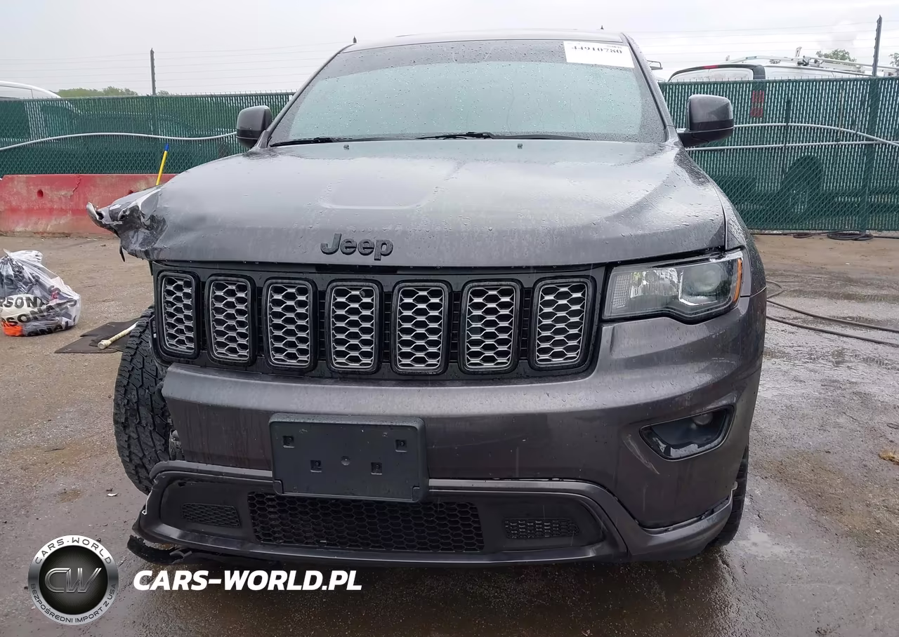 2017 Jeep Grand Cherokee Altitude 4X4 VIN:1C4RJFAG2HC704889 - 6