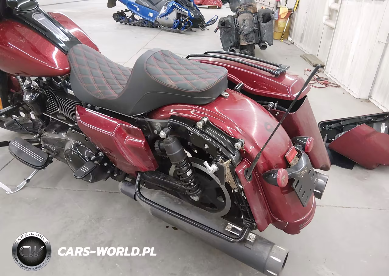 2018 Harley-Davidson Flhxs Street Glide Special VIN:1HD1KRC19JB666012 - 17