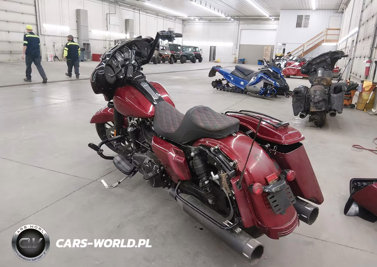 2018 Harley-Davidson Flhxs Street Glide Special VIN:1HD1KRC19JB666012 - 3