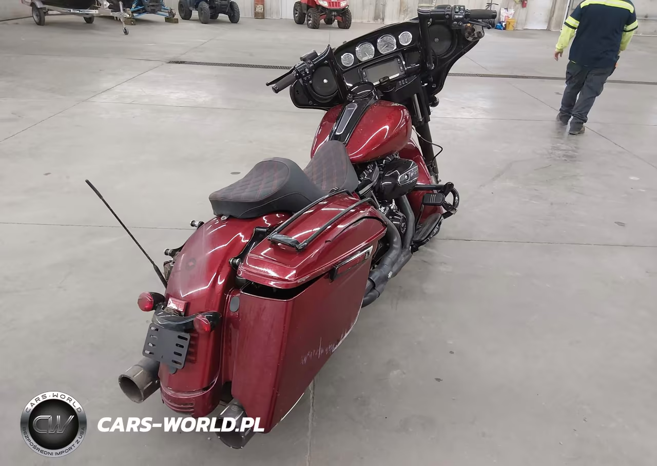 2018 Harley-Davidson Flhxs Street Glide Special VIN:1HD1KRC19JB666012 - 4