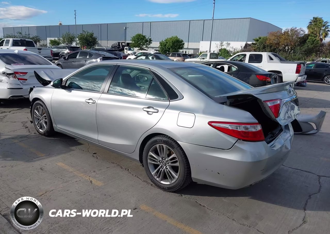 2017 Toyota Camry Se VIN:4T1BF1FK2HU641611 - 3