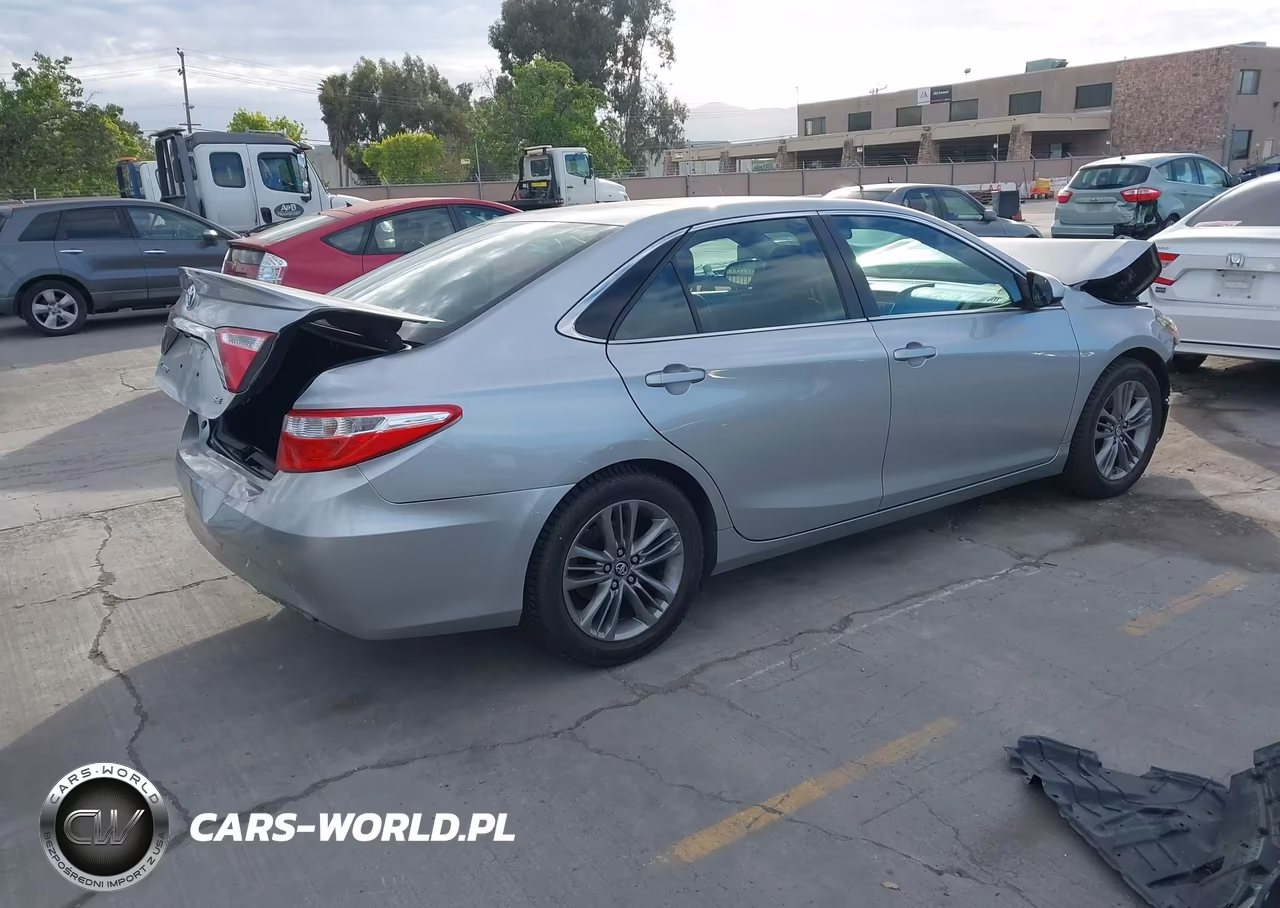 2017 Toyota Camry Se VIN:4T1BF1FK2HU641611 - 4