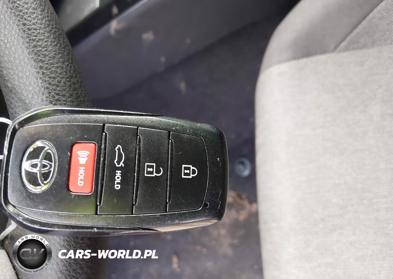 2025 Toyota Camry Le VIN:4T1DAACK0SU088072 - 11