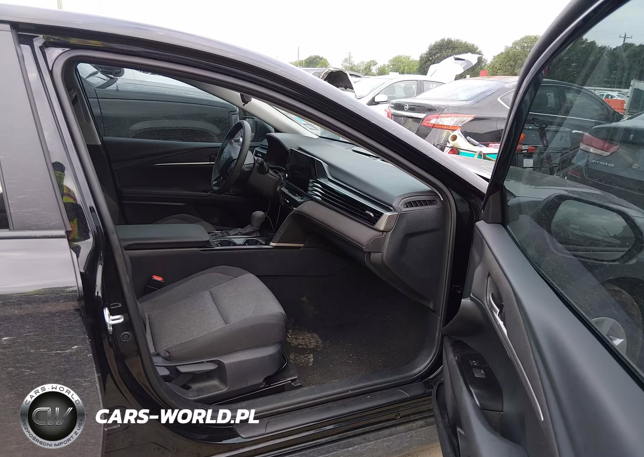 2025 Toyota Camry Le VIN:4T1DAACK0SU088072 - 5