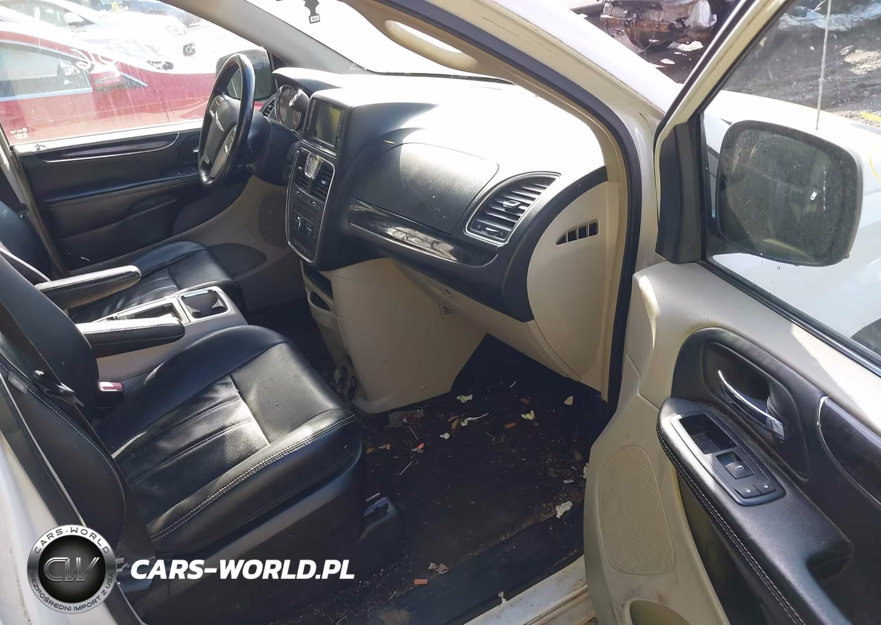 2014 Chrysler Town & Country Touring VIN:2C4RC1BG0ER434222 - 5