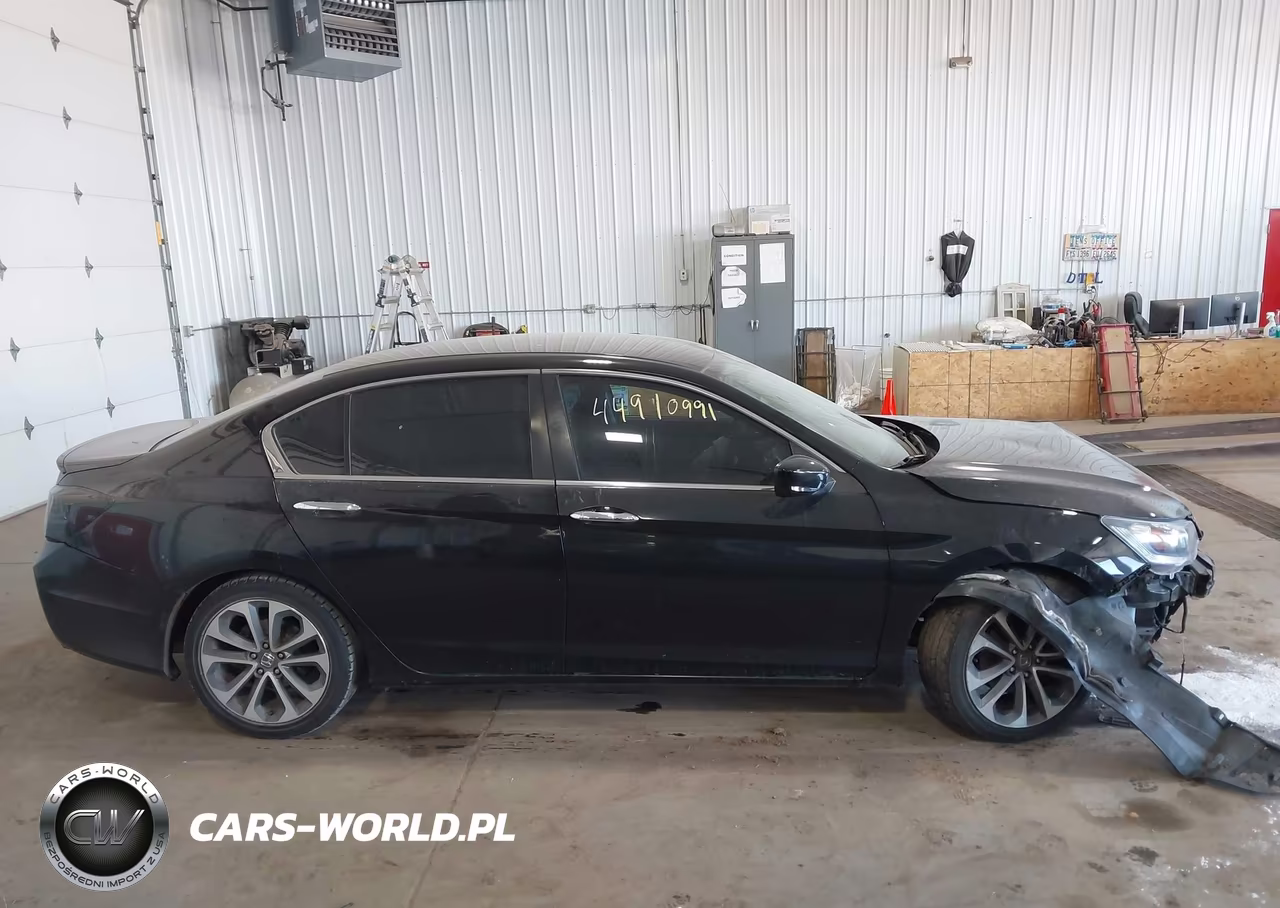 2015 Honda Accord Sport VIN:1HGCR2F53FA054236 - 13