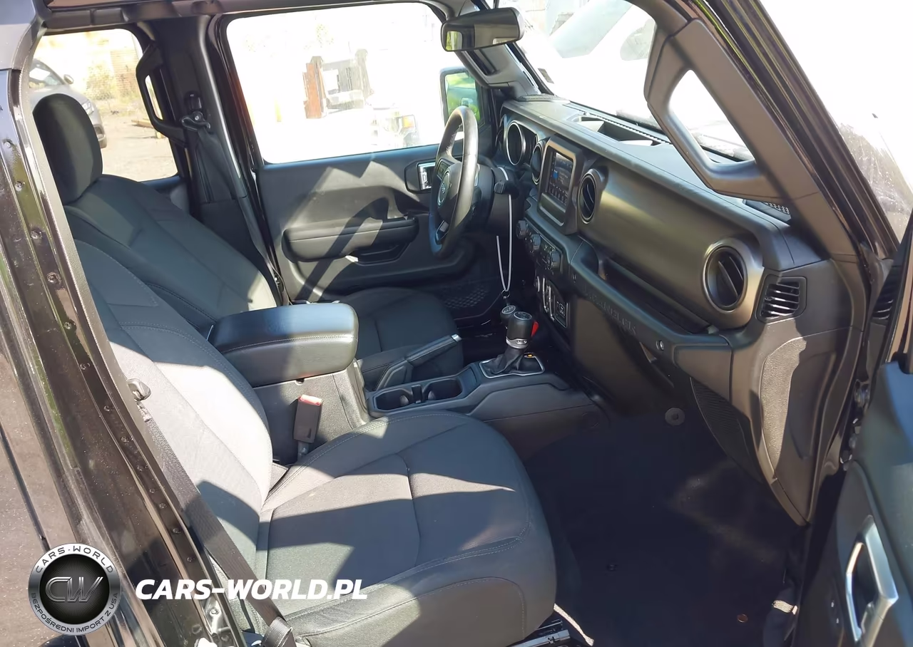 2018 Jeep Wrangler Unlimited Sport S 4X4 VIN:1C4HJXDG7JW250852 - 5