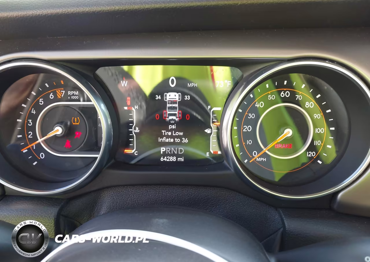 2018 Jeep Wrangler Unlimited Sport S 4X4 VIN:1C4HJXDG7JW250852 - 7