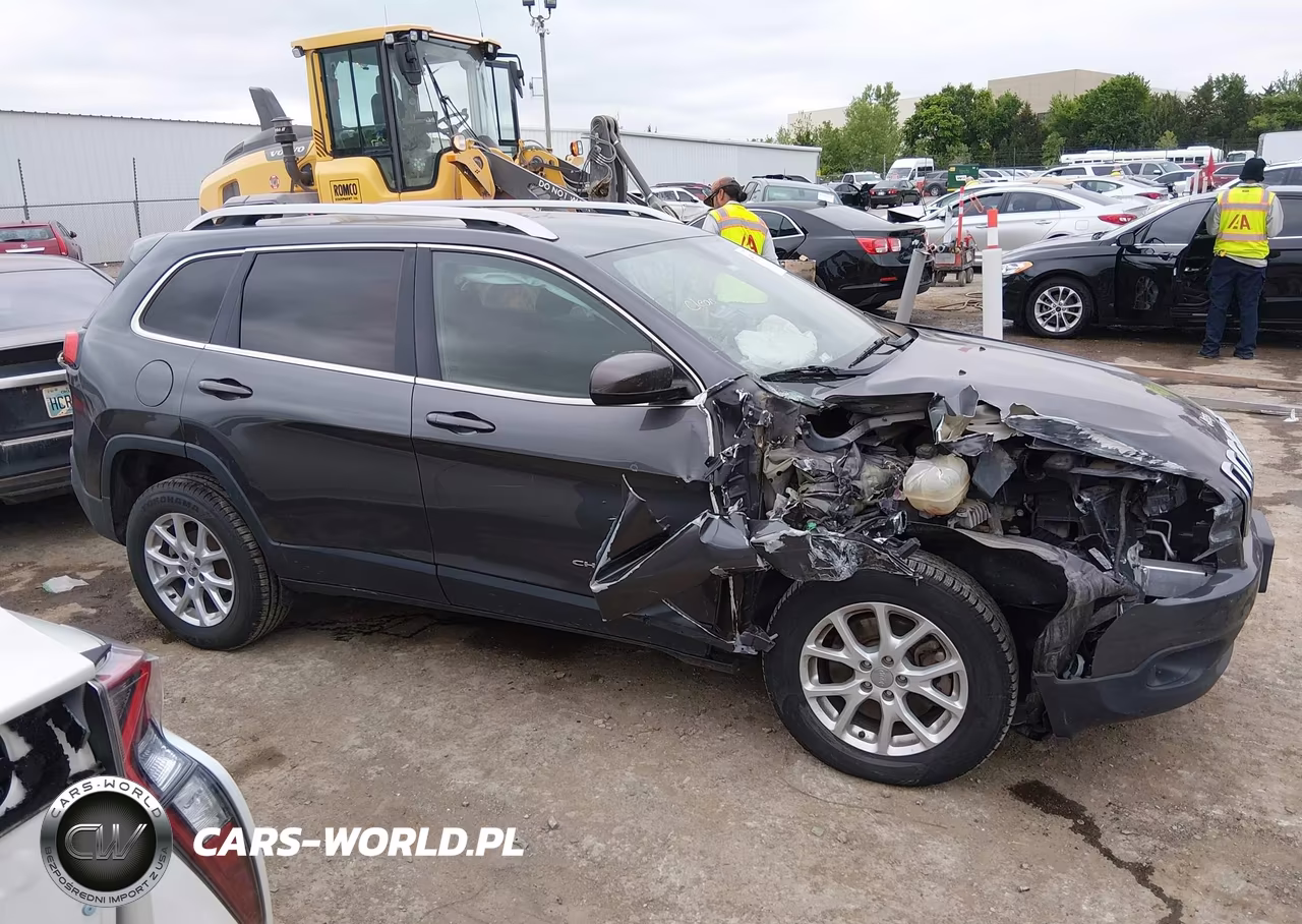 2016 Jeep Cherokee Latitude VIN:1C4PJLCB5GW208344 - 13