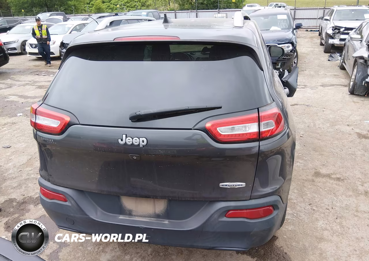 2016 Jeep Cherokee Latitude VIN:1C4PJLCB5GW208344 - 16