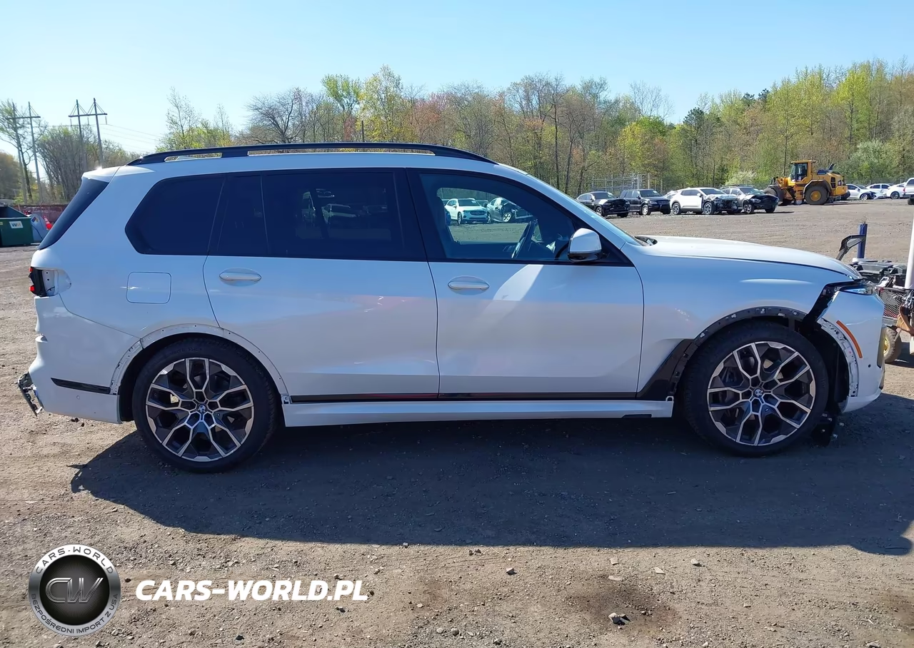 2024 BMW X7 xDrive40I VIN:5UX23EM01R9S10816 - 13