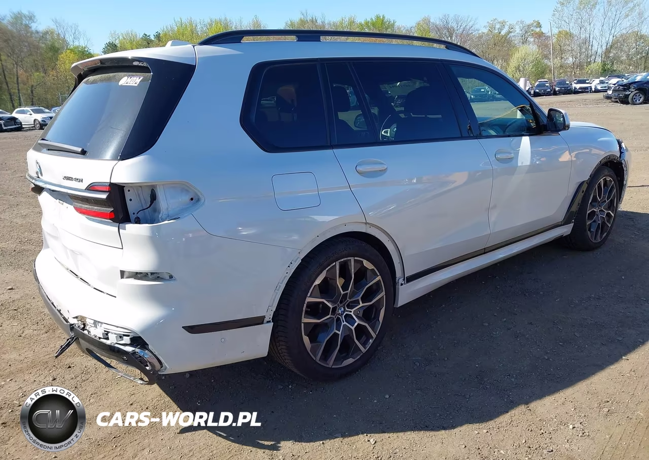 2024 BMW X7 xDrive40I VIN:5UX23EM01R9S10816 - 4