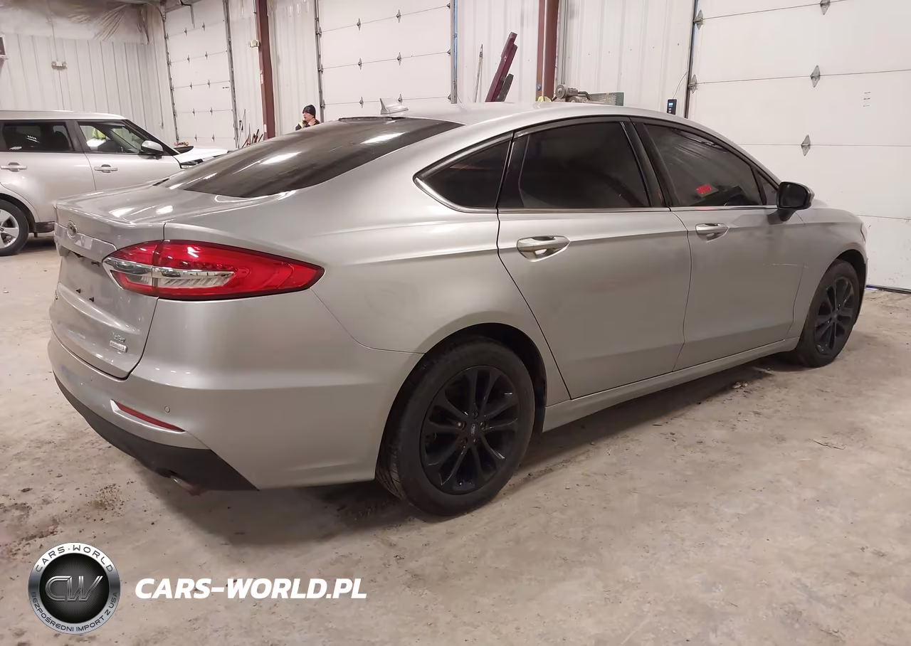 2020 Ford Fusion Se VIN:3FA6P0HD9LR198312 - 4