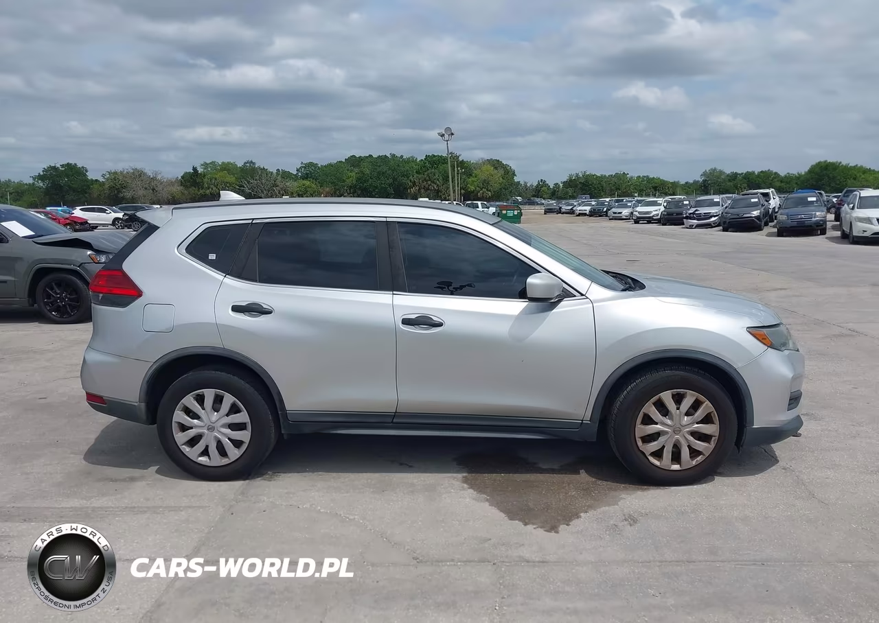 2017 Nissan Rogue S VIN:KNMAT2MT6HP575816 - 13