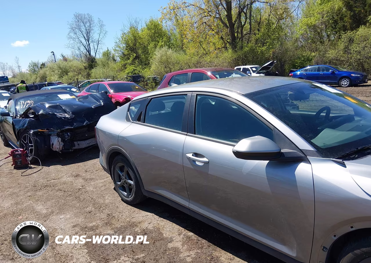 2025 Kia K4 Lxs VIN:3KPFT4DE4SE225580 - 14