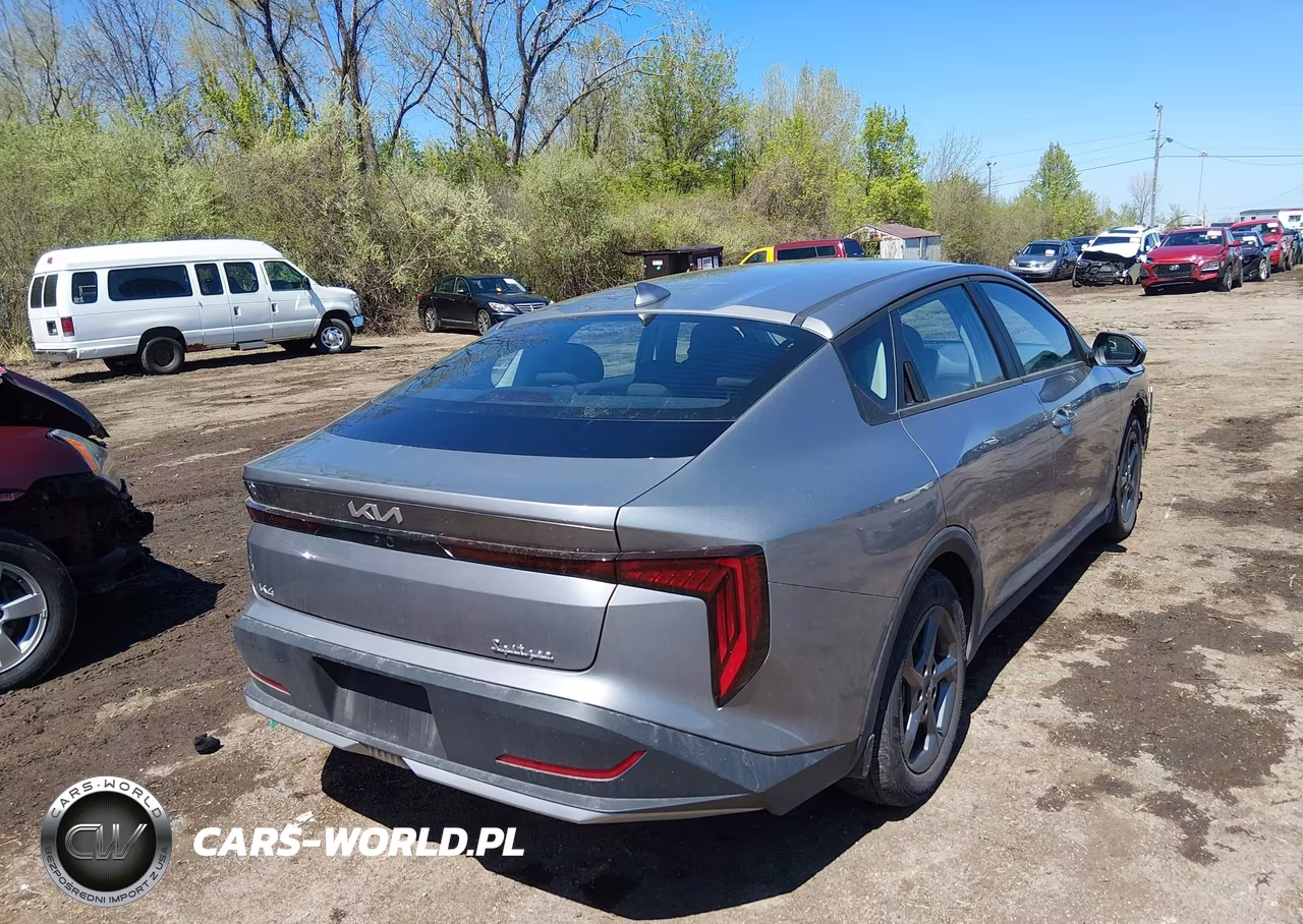 2025 Kia K4 Lxs VIN:3KPFT4DE4SE225580 - 4
