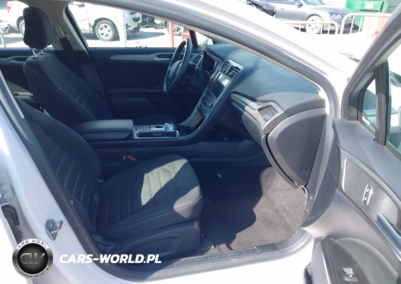 2020 Ford Fusion Se VIN:3FA6P0HD5LR147888 - 5