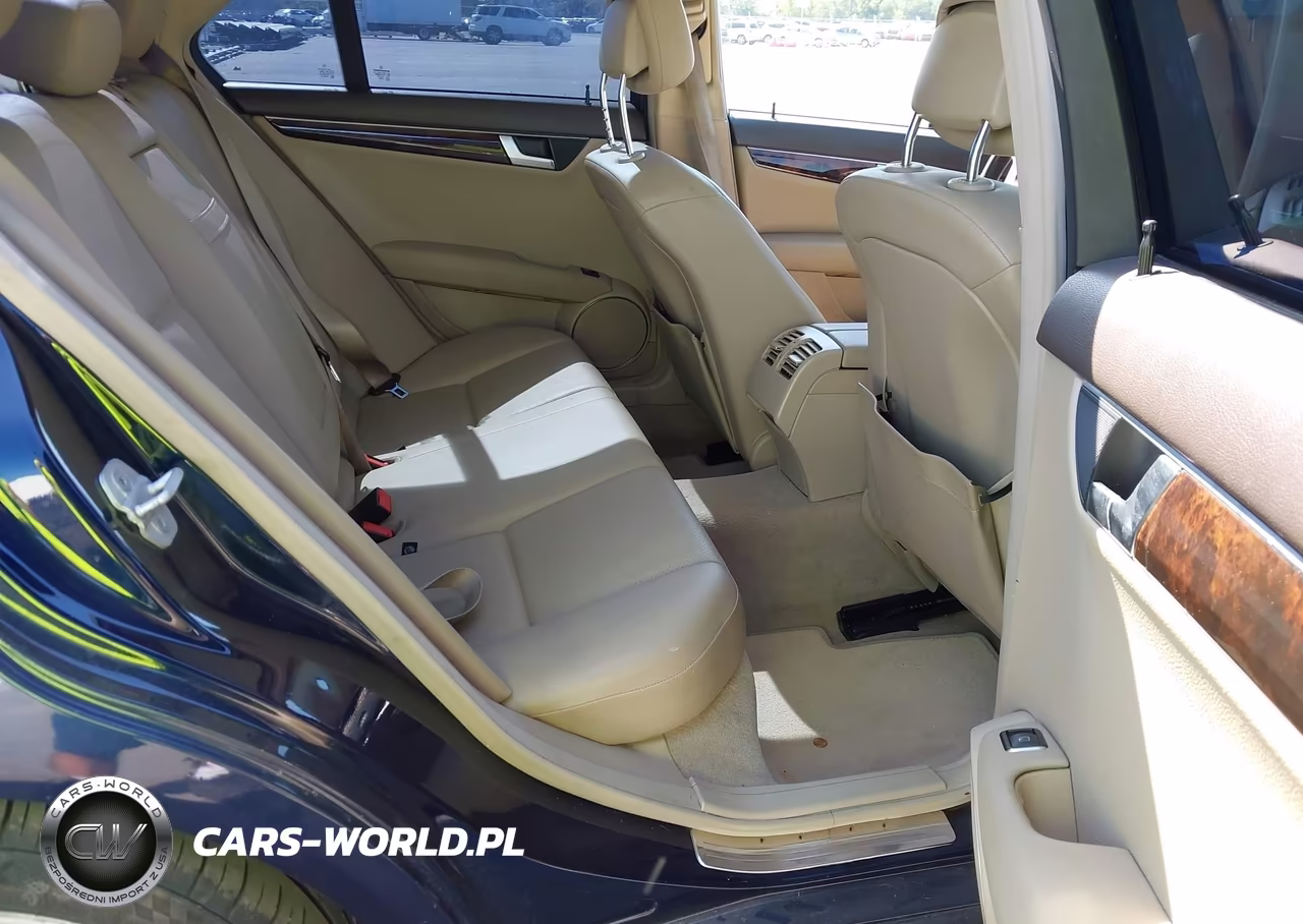 2014 Mercedes-Benz C 250 Sport VIN:WDDGF4HB9ER307119 - 8