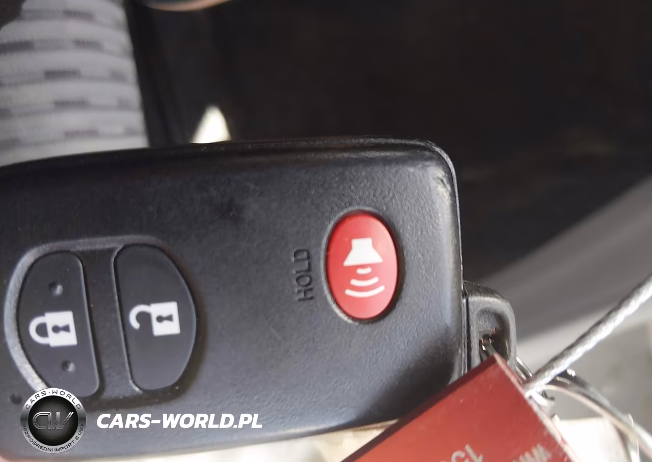 2016 Toyota Prius V Two VIN:JTDZN3EU9GJ044492 - 11