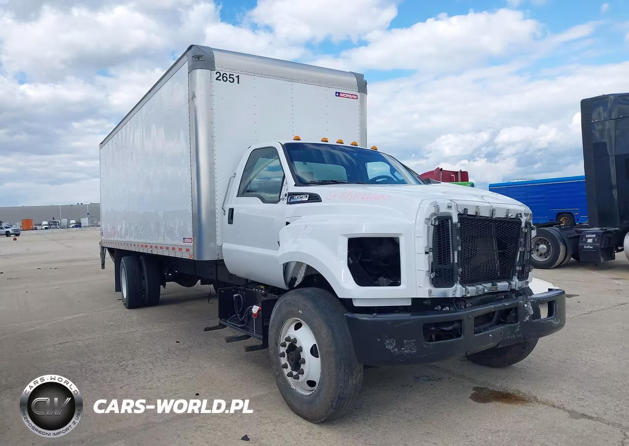 2022 Ford F-650 Gas