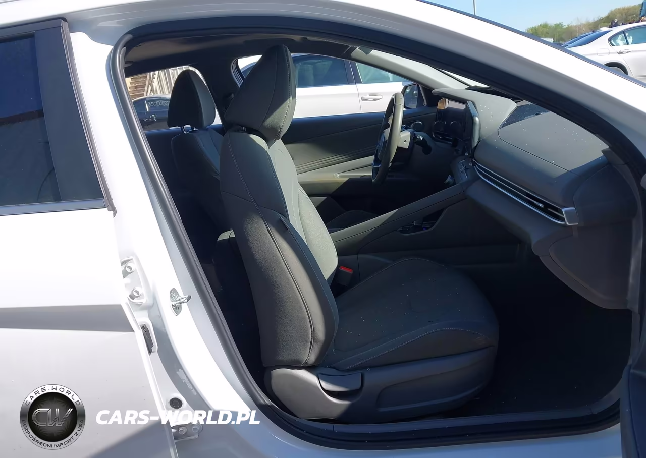 2024 Hyundai Elantra Sel VIN:KMHLS4DGXRU678990 - 5