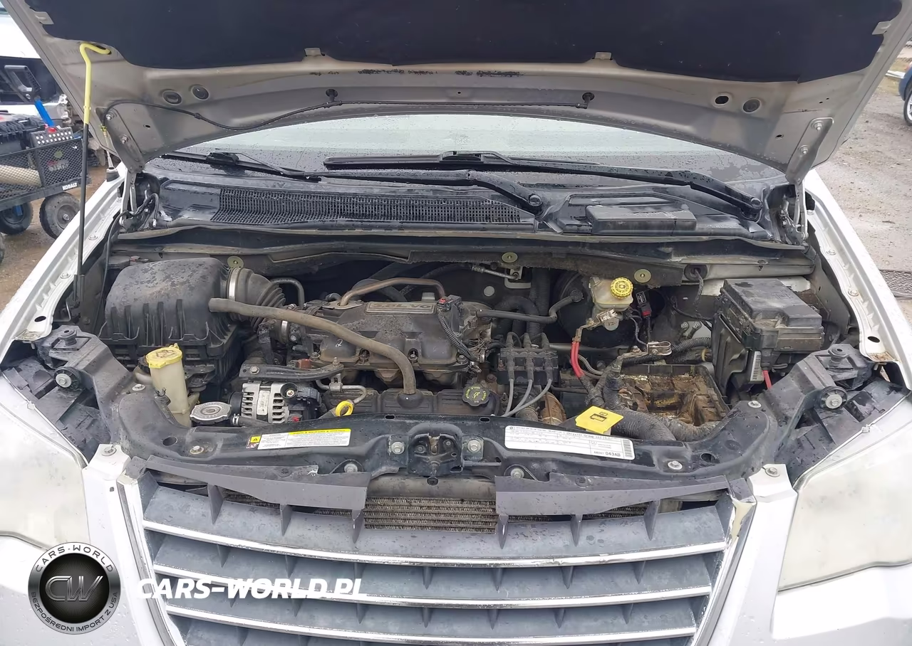 2010 Chrysler Town & Country Touring VIN:2A4RR5D13AR249830 - 10