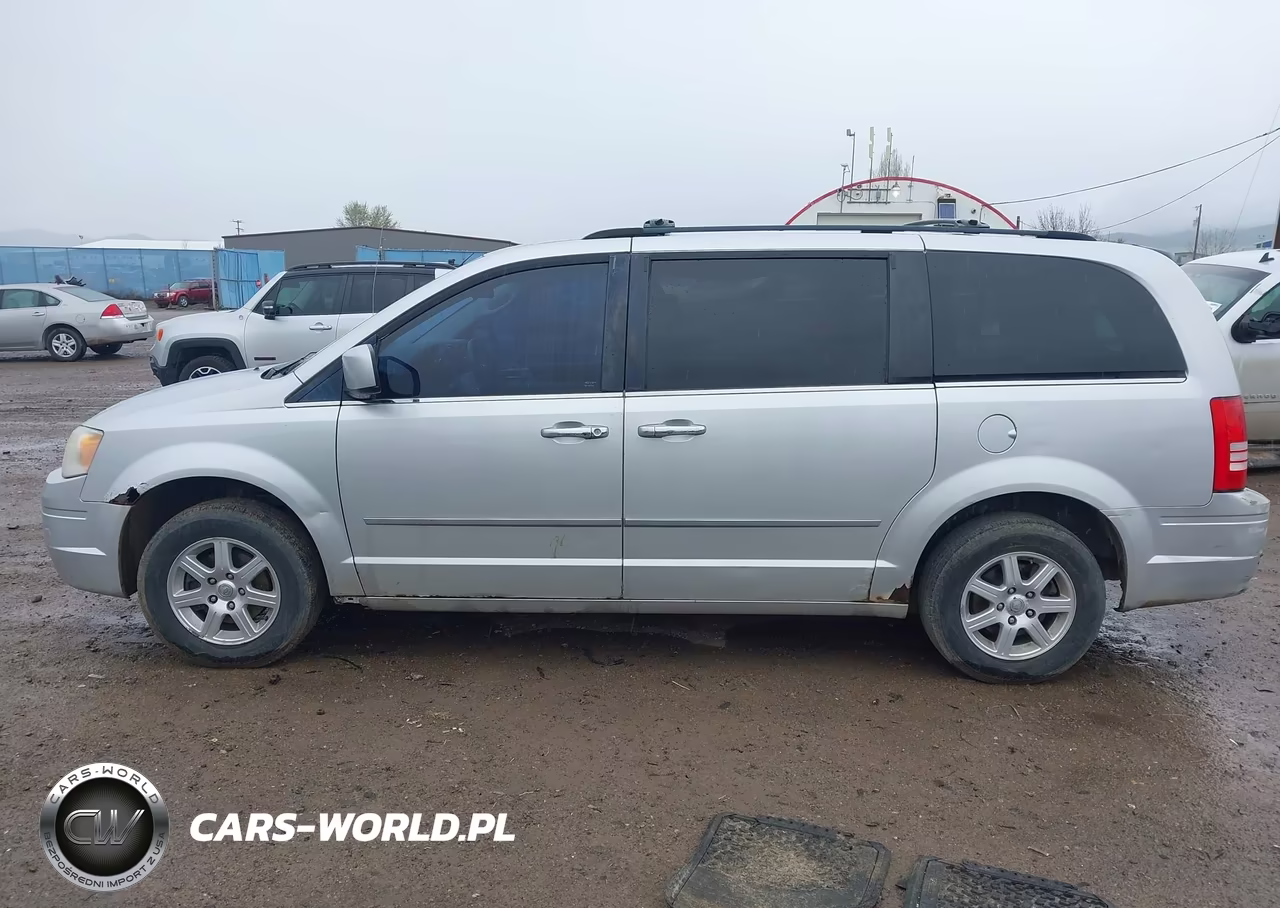 2010 Chrysler Town & Country Touring VIN:2A4RR5D13AR249830 - 13