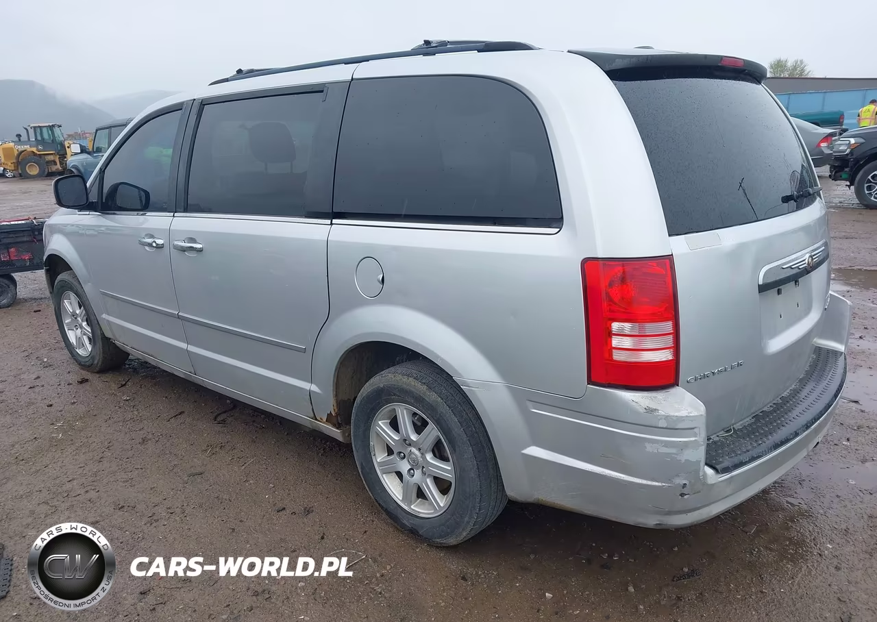 2010 Chrysler Town & Country Touring VIN:2A4RR5D13AR249830 - 3