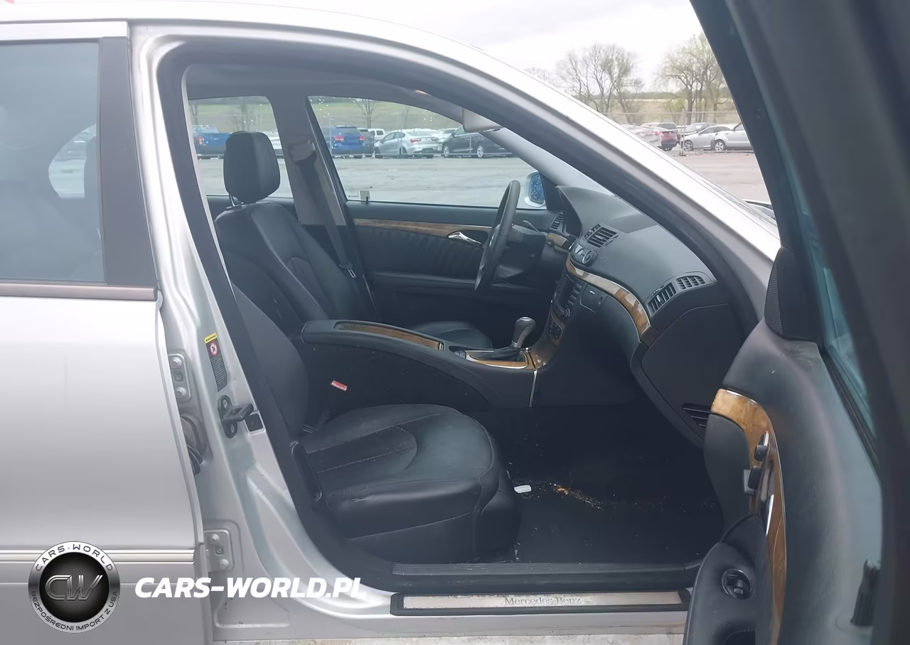 2008 Mercedes-Benz E 550 4Matic VIN:WDBUF90X68B229234 - 5