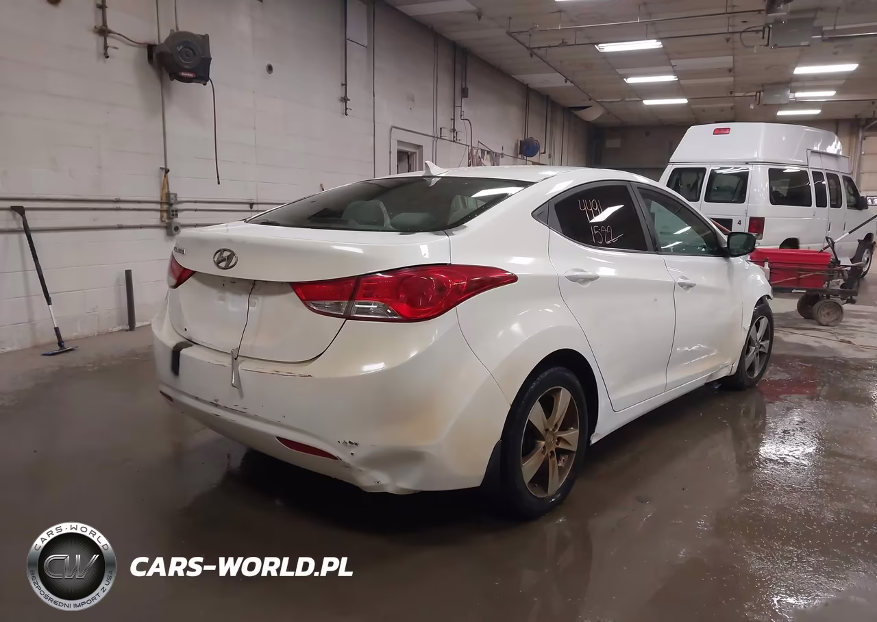 2013 Hyundai Elantra Gls VIN:5NPDH4AE5DH404044 - 4