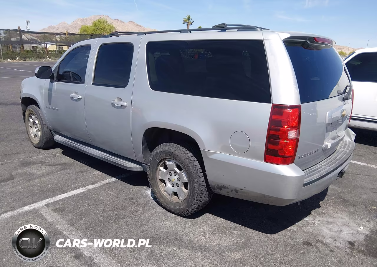 2011 Chevrolet Suburban 1500 Ls VIN:1GNSCHE09BR189910 - 3
