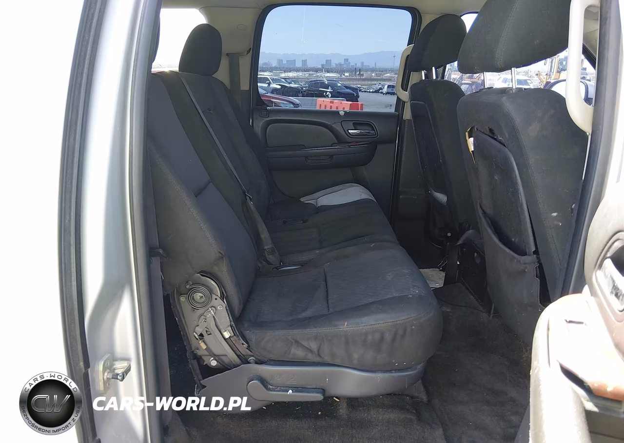 2011 Chevrolet Suburban 1500 Ls VIN:1GNSCHE09BR189910 - 8