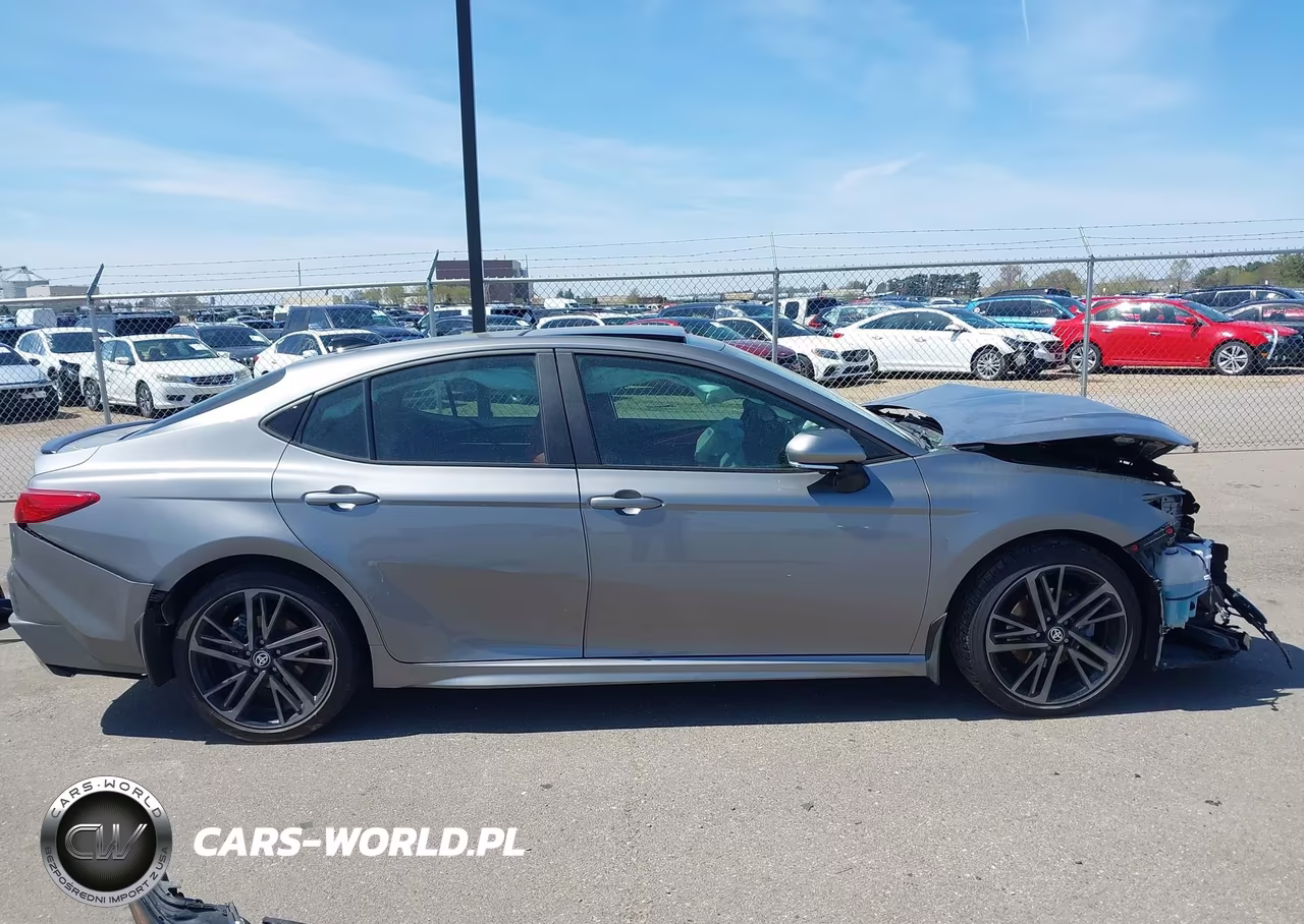 2025 Toyota Camry Xse VIN:4T1DBADK2SU509981 - 14