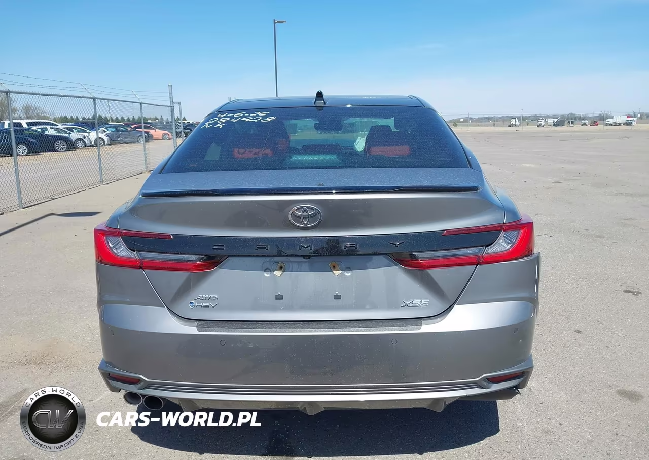 2025 Toyota Camry Xse VIN:4T1DBADK2SU509981 - 17