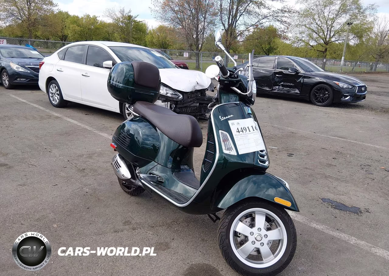 2020 Vespa Gts