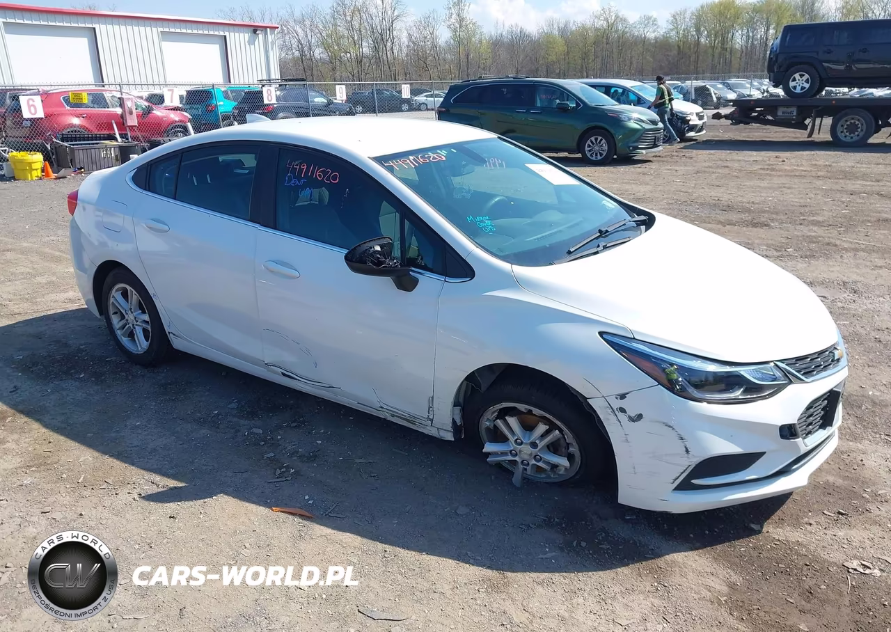 2018 Chevrolet Cruze Lt Auto – zdjęcie 1 z 15