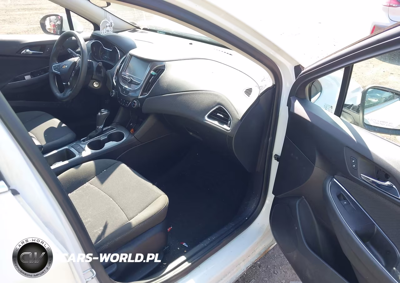 2018 Chevrolet Cruze Lt Auto VIN:1G1BE5SM4J7209332 - 5
