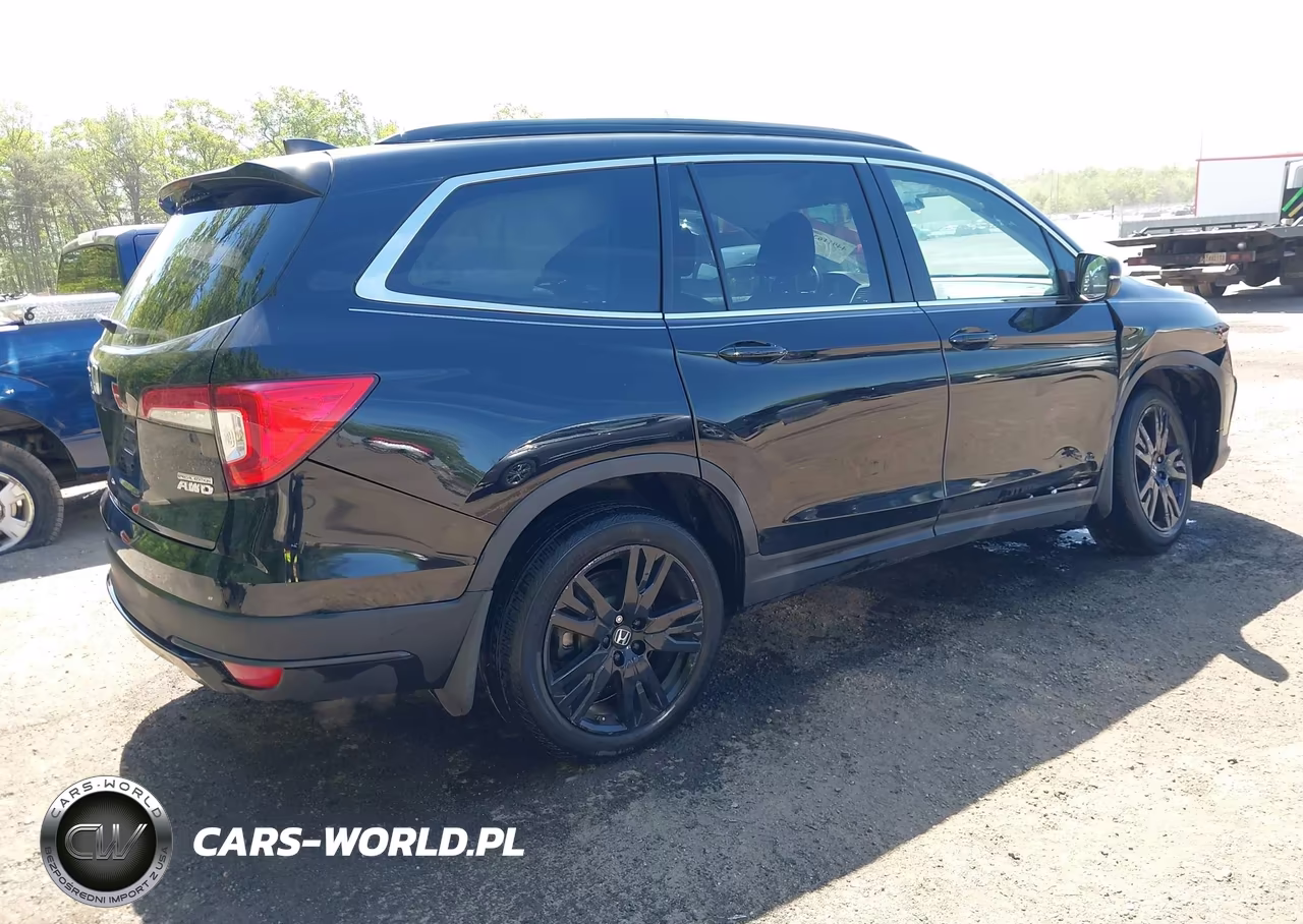 2022 Honda Pilot Awd Special Edition VIN:5FNYF6H26NB070329 - 4