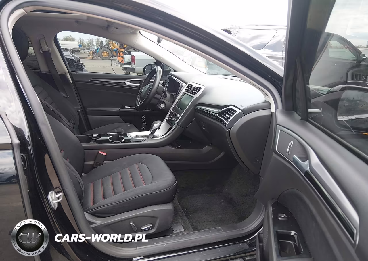 2016 Ford Fusion Se VIN:3FA6P0H71GR111664 - 5