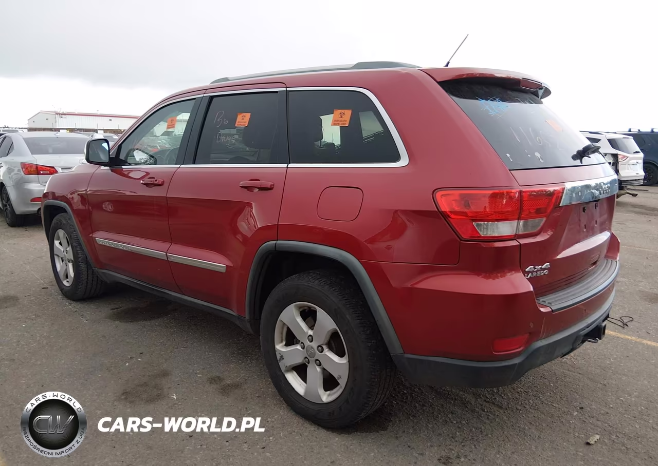 2011 Jeep Grand Cherokee Laredo VIN:1J4RR4GG1BC680932 - 3