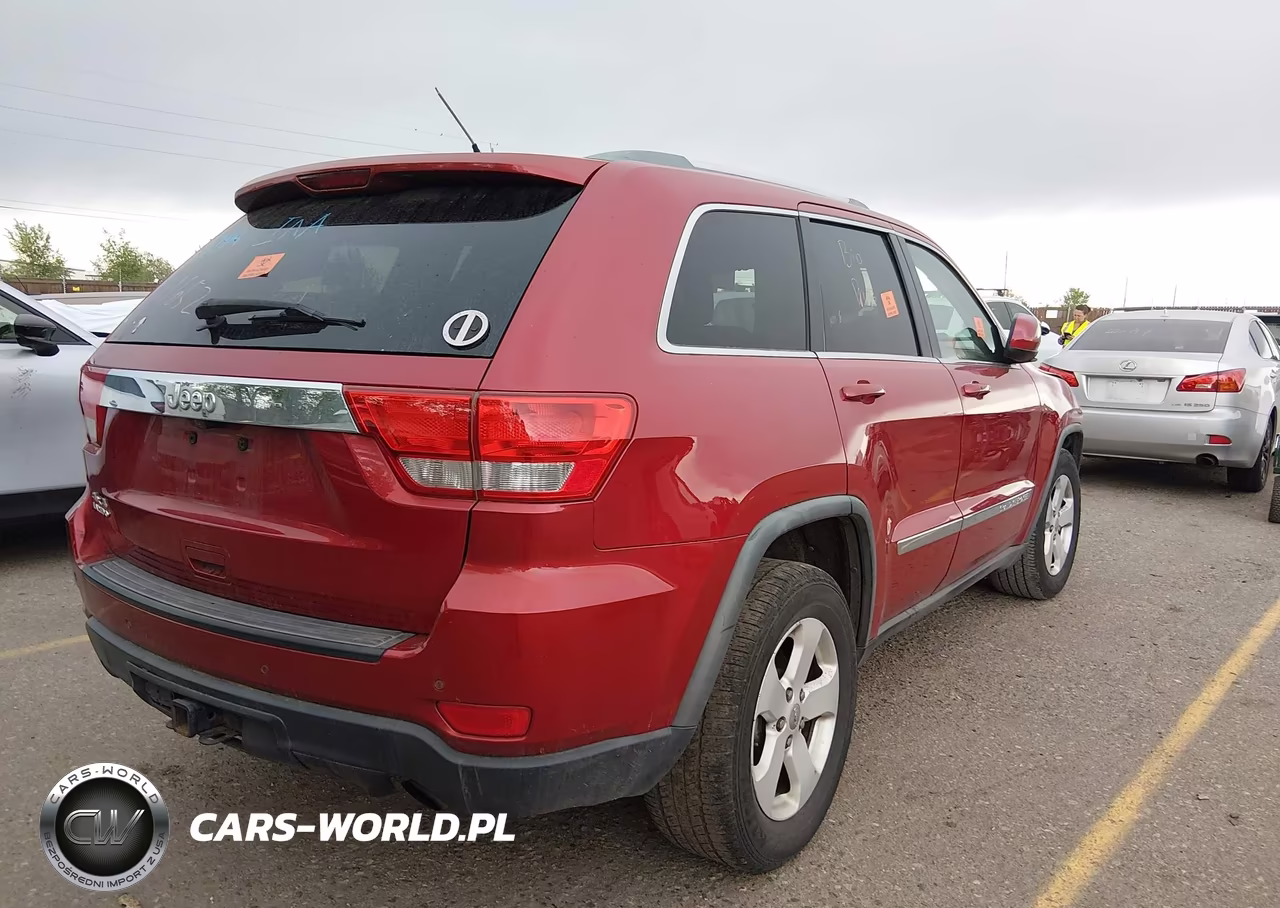 2011 Jeep Grand Cherokee Laredo VIN:1J4RR4GG1BC680932 - 4