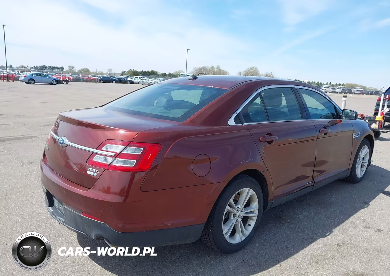2015 Ford Taurus Sel VIN:1FAHP2H87FG162587 - 4